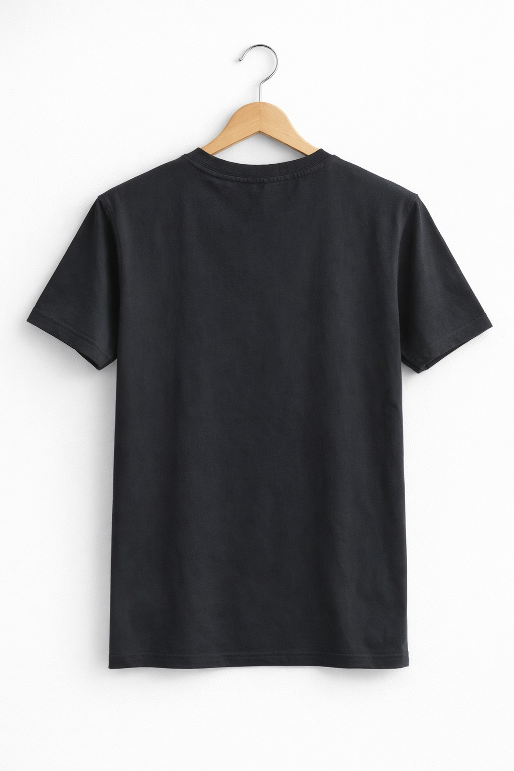 REGULAR BLACK PRIMIUM TSHIRT